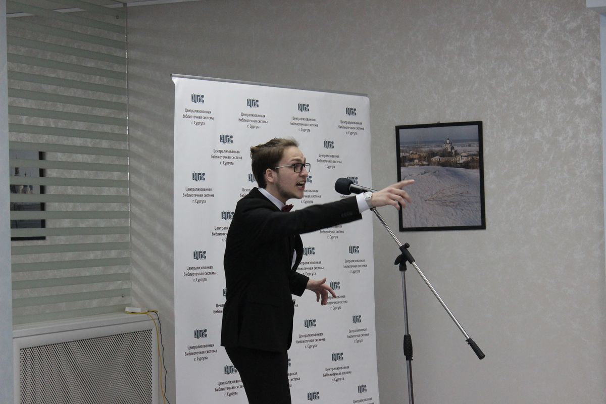 Победитель конкурса Никита Адодин читает стихотворение Пушкина Бесы