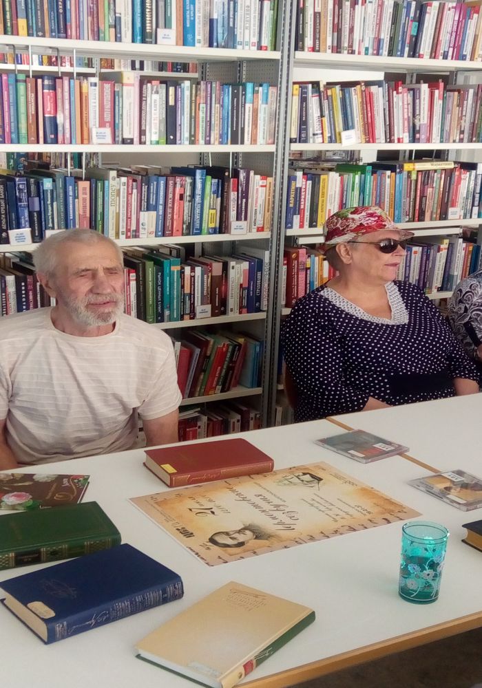 Декламация стихотворений в библиотеке на улице Бажова