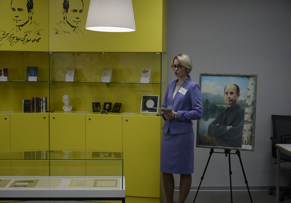 Анна Жадаева, заведующая библиотекой 21