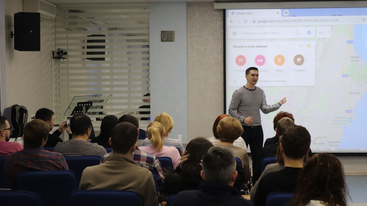 Спикер  встречи Ринат Салахутдинов