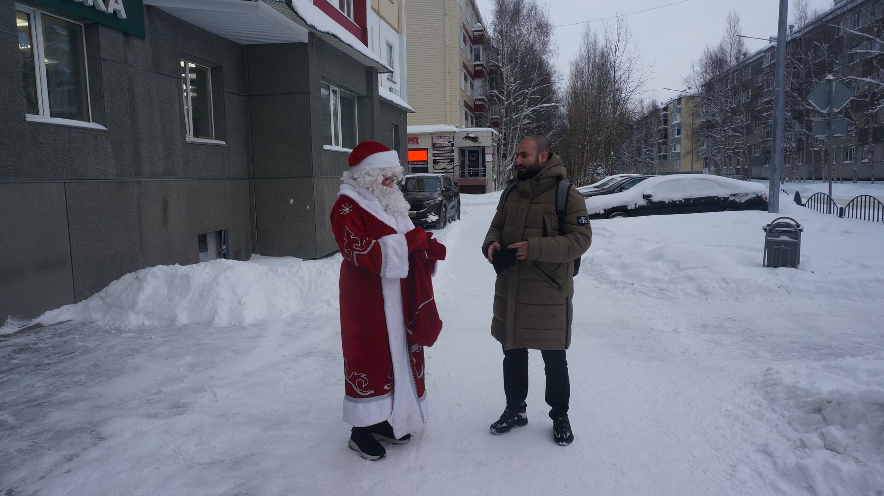 Дед Мороз и чтение стихов сургутянина