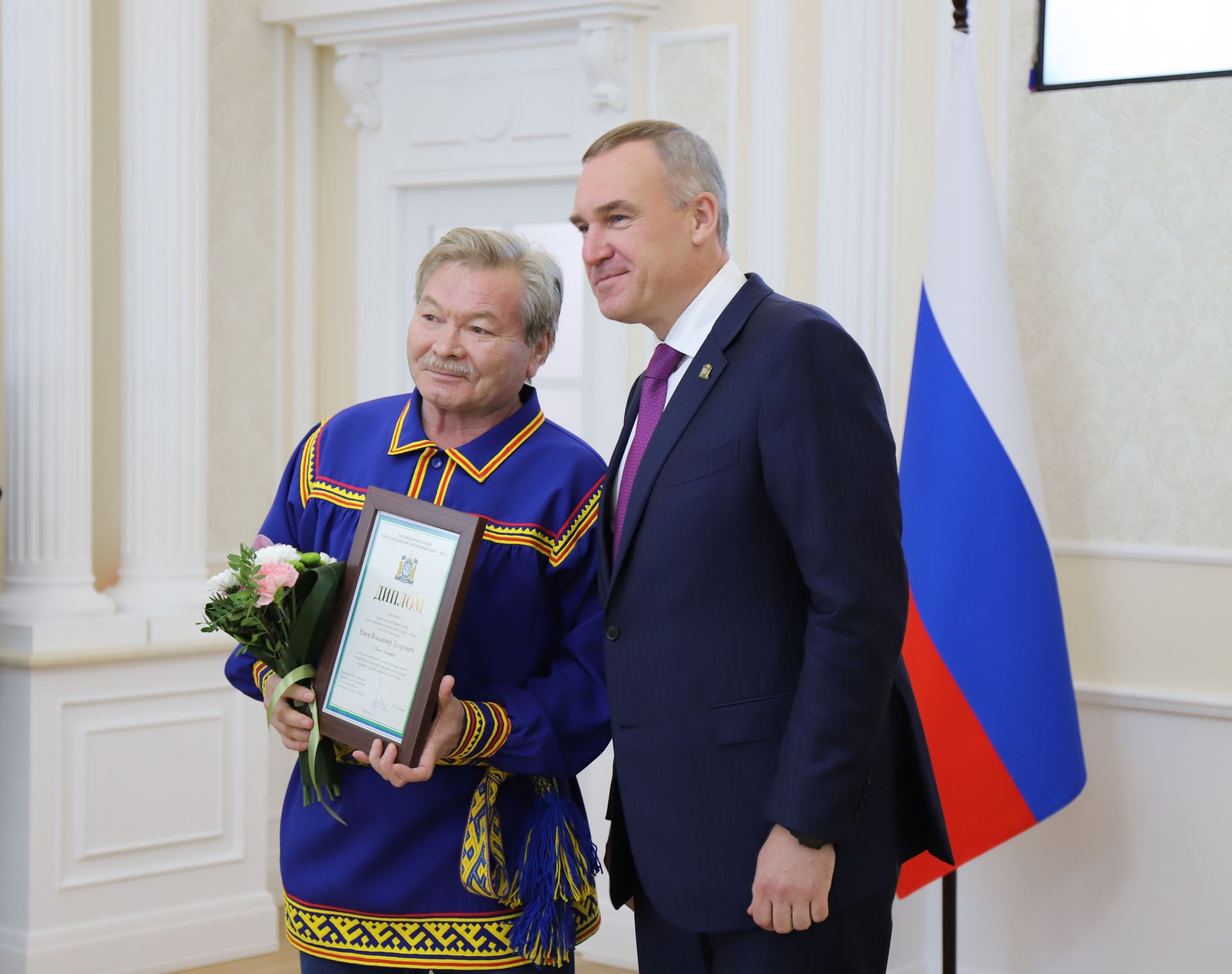 В. Е. Енов и врио Губернатора ХМАО – Югры Р.Н. Кухарук