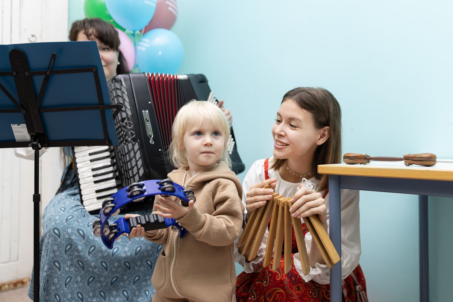Музыкально-шумовые инструменты