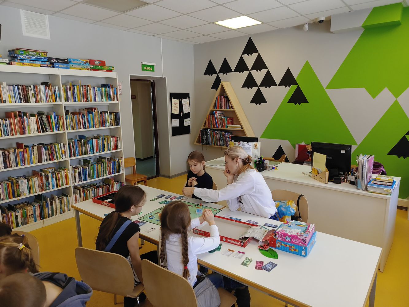 Игры в Зале детской литературы