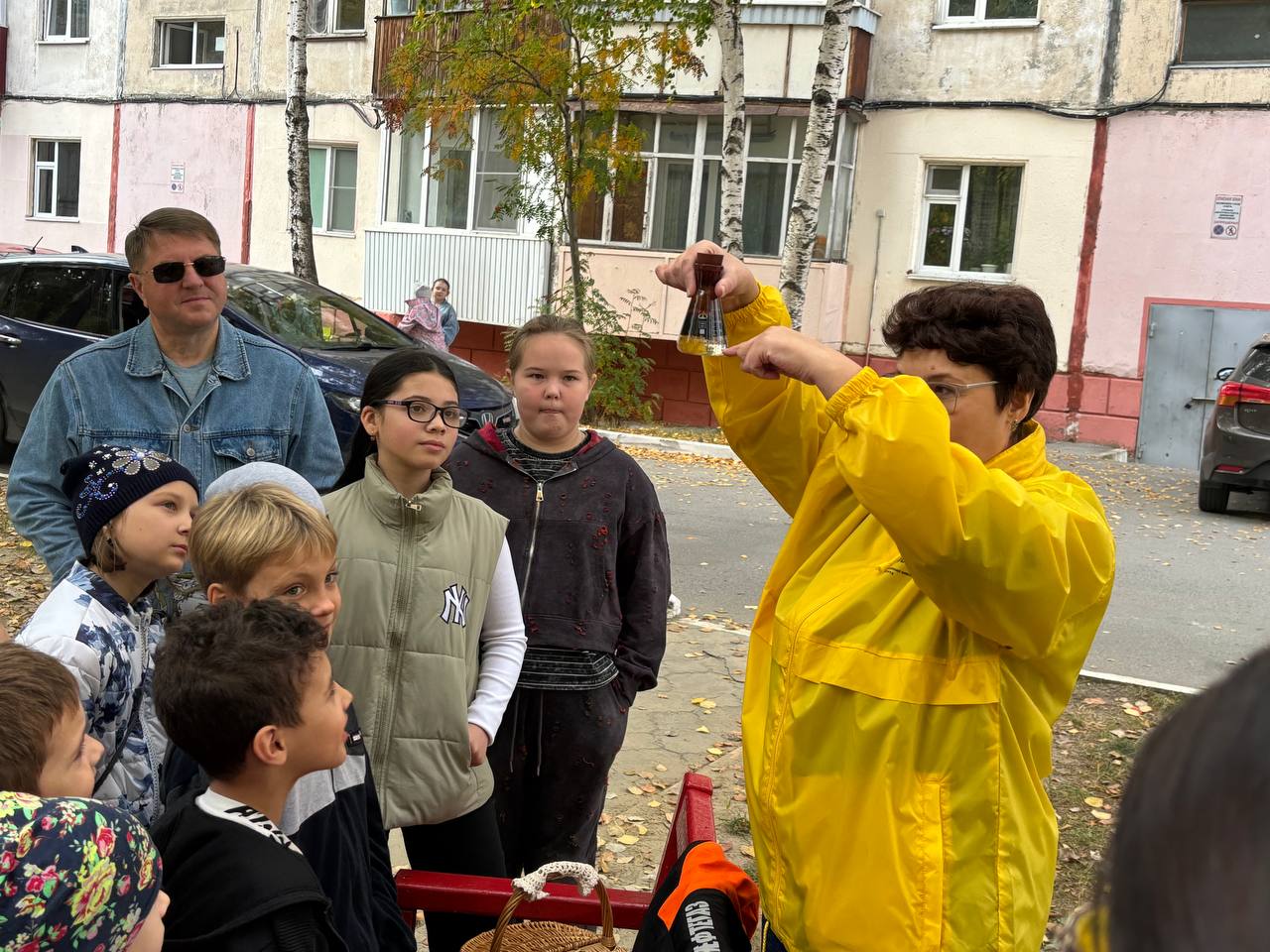 Организатор Оксана Белявская рассказывает о нефти Организатор Оксана Белявская рассказывает о нефти