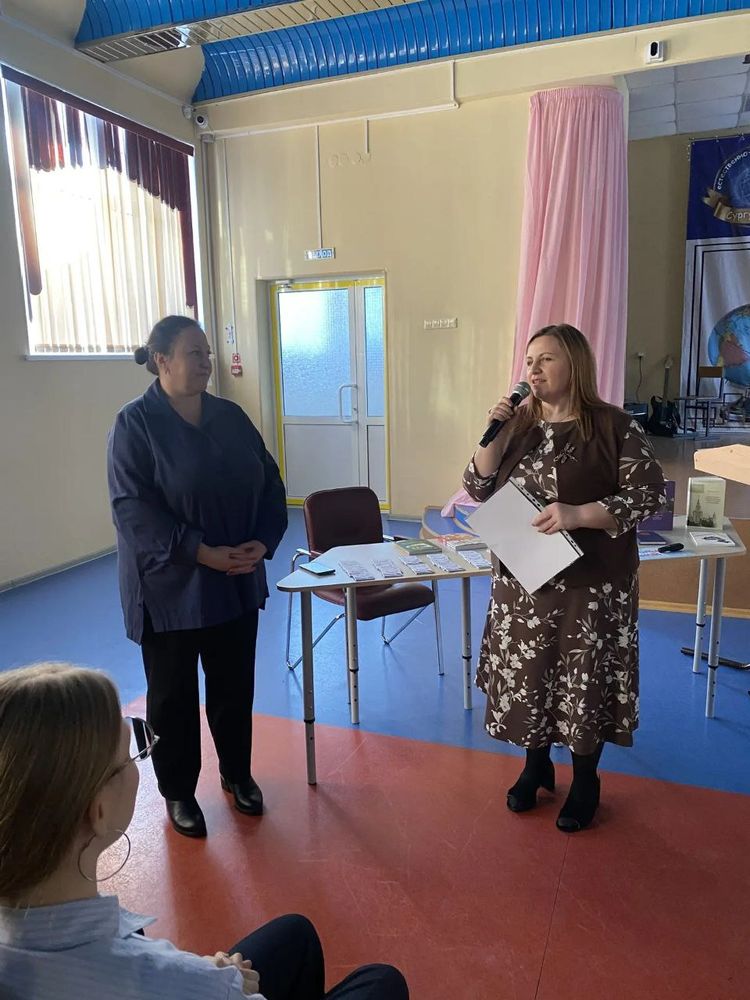 Вручение Благодарности Члену ТИК г. Сургута Ушаковой Надежде Владимировне