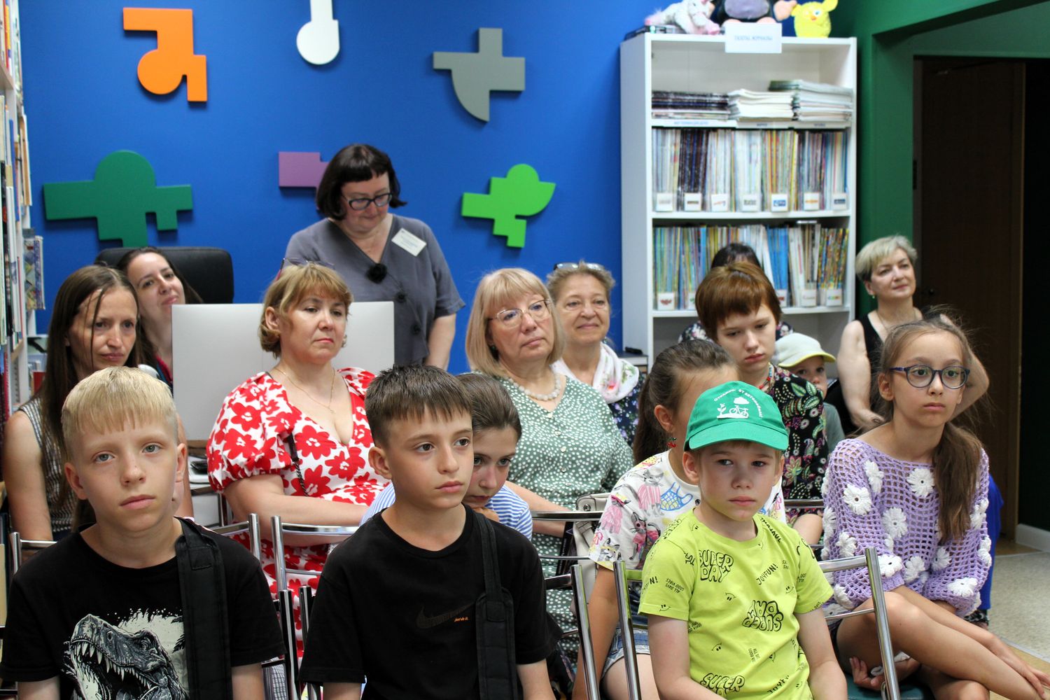 Участники творческой встречи с В. Сазановичем Участники творческой встречи с В. Сазановичем