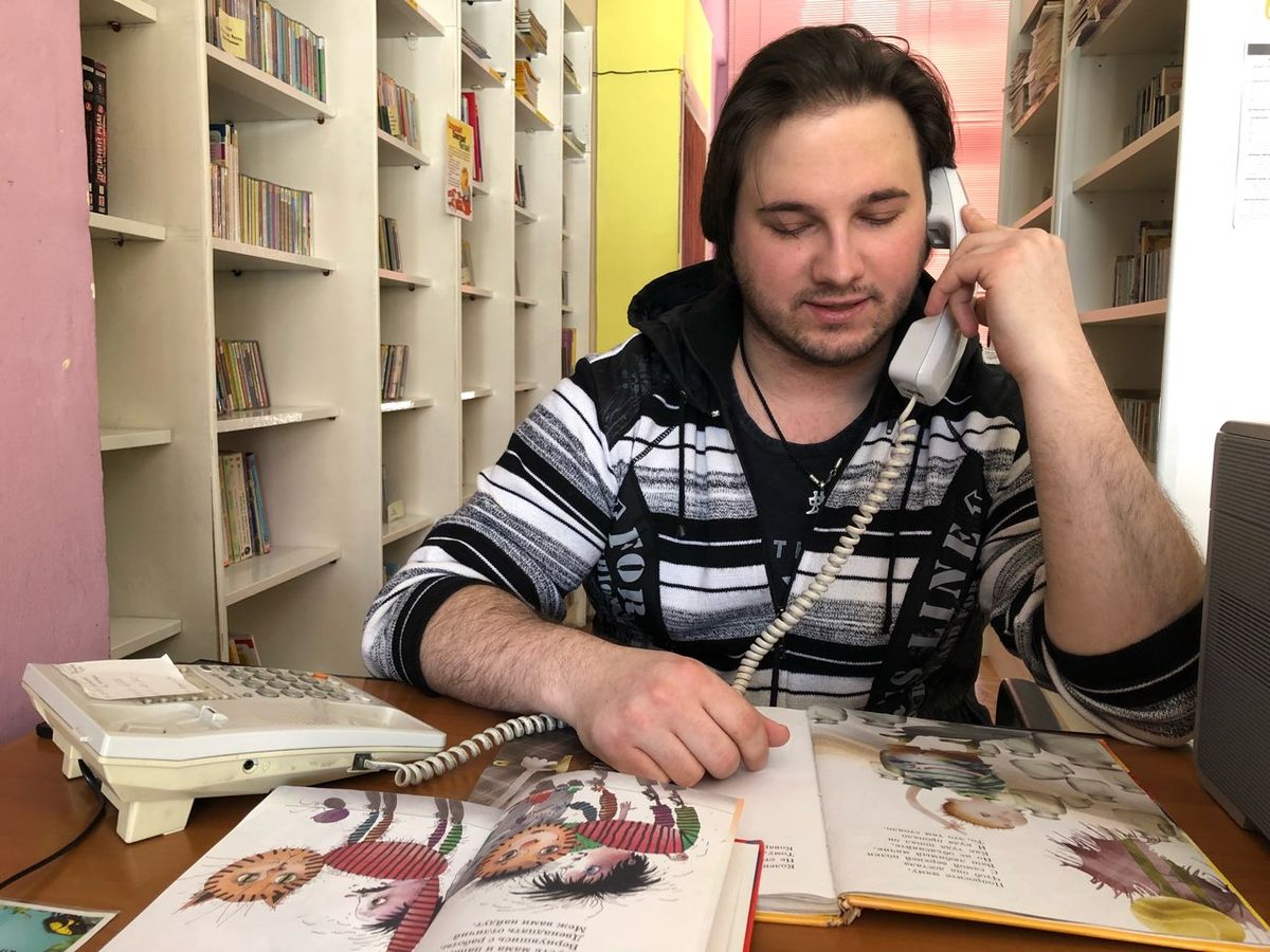 Акция «Позвони поэту»