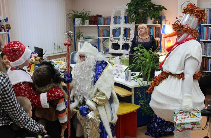 Дед Мороз слушает стихи