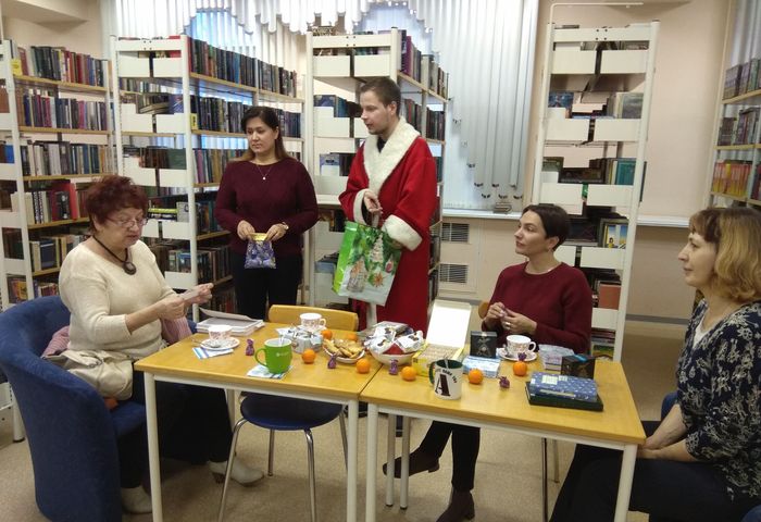Книжная полка