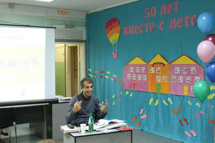 Артур Гиваргизов рассказывает о себе